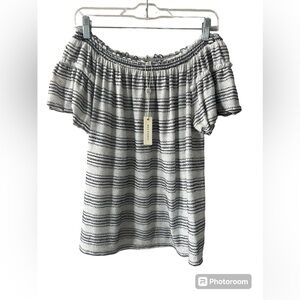 NWT MAX STUDIO Off The Shoulder Blouse Size S